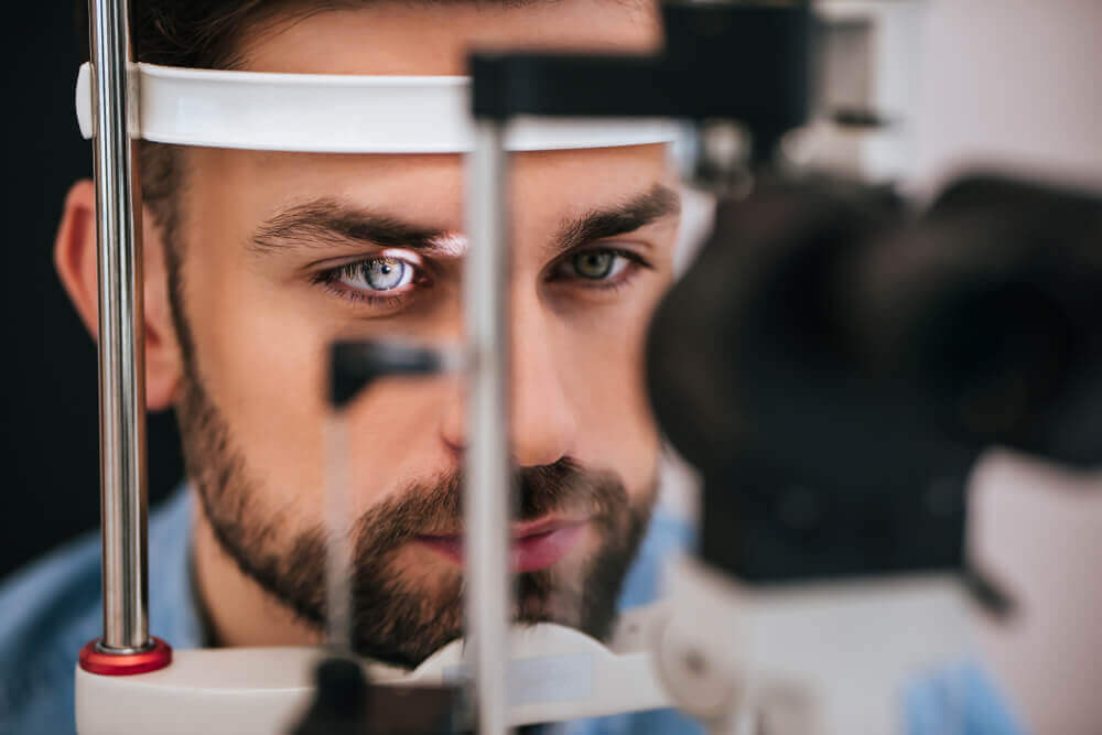 Estudio de problemas de refracción en hombre